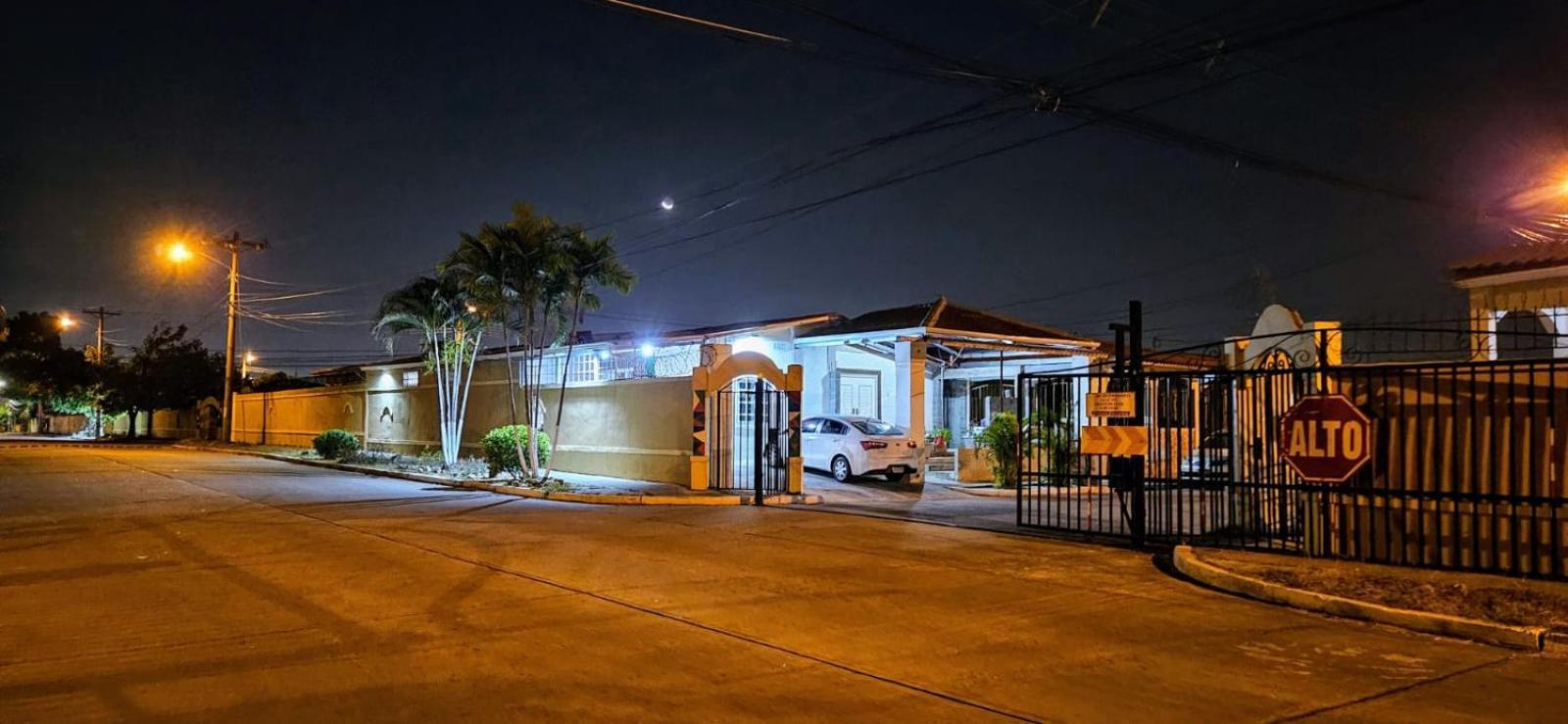 Tocumen Airport Los Corcho Suites Tapia Numero Dos Exterior foto